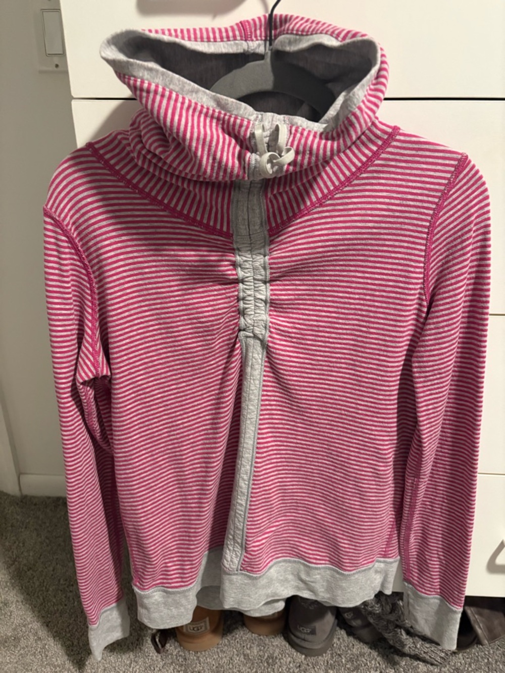 Lululemon In A Cinch Reversible Cowl Neck